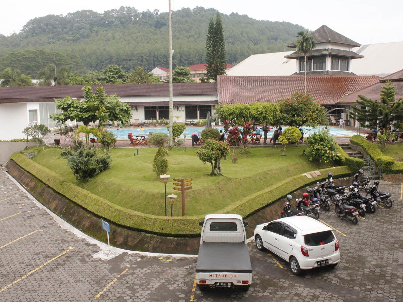 Front One Resort Magelang Εξωτερικό φωτογραφία