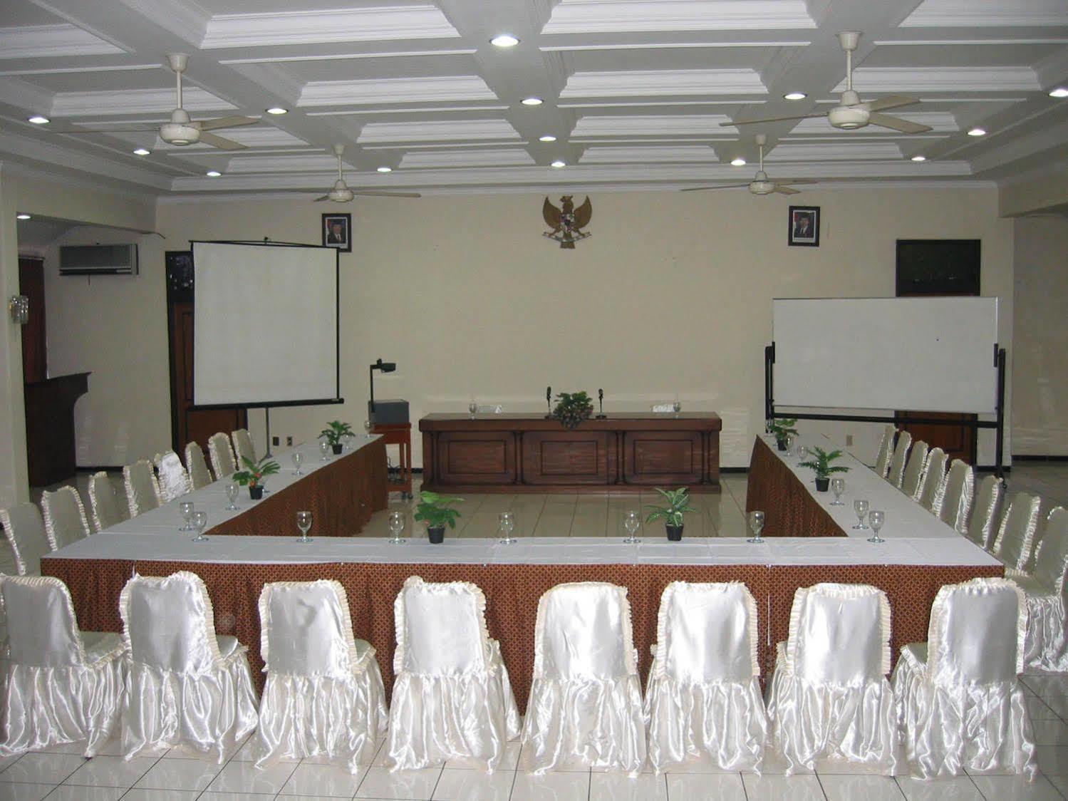 Front One Resort Magelang Εξωτερικό φωτογραφία